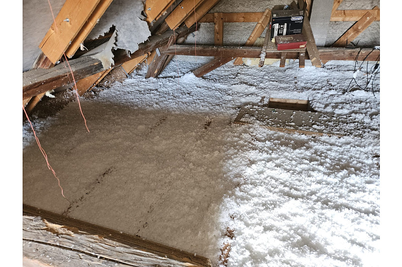 Málo izolace na stropě? Zbytečné ztráty tepla a vyšší náklady. Seriál blog #1.